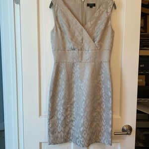 $300 Tahari 4 ivory leopard cocktail dress knee length wedding guest holiday